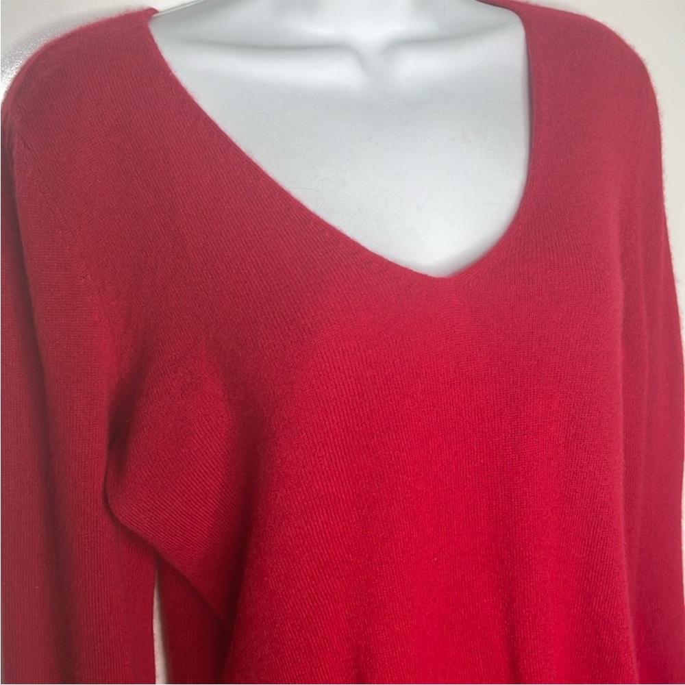Red Cashmere Sweater V-Neck Notched Sleeves Size Large